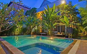 โรงแรมอัปสรา เซ็นเตอร์โพล